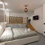 Sabriluna Rooms